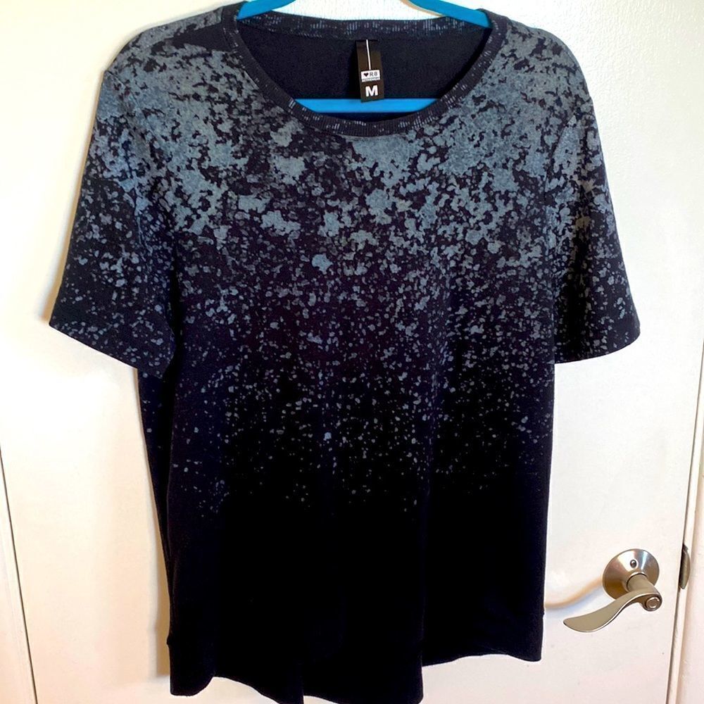 R8 activewear open back Reflective Workout Shirt- size Medium
